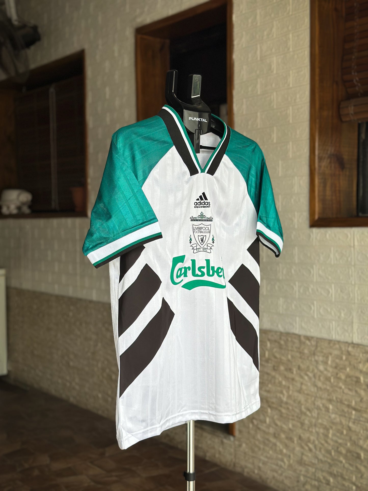 Liverpool Retro 1993 Away - STOCK